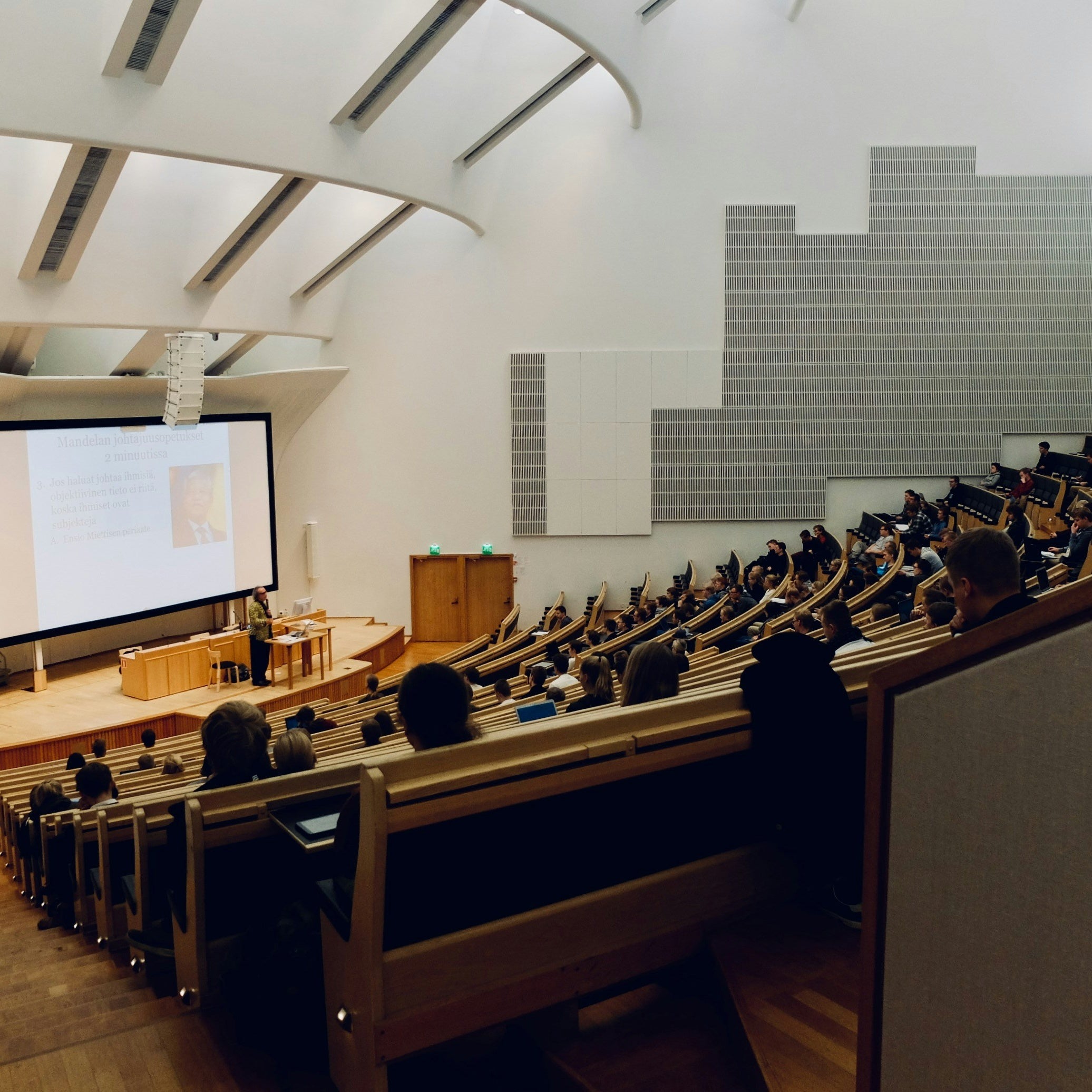 2026 大學生錄音筆推薦：5 款口碑機種實測，按用途選對才不浪費錢