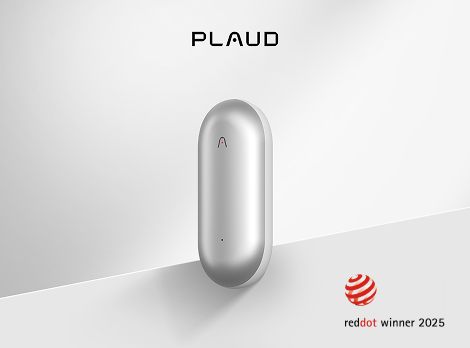 銀色 Plaud NotePin AI 錄音筆，紅點設計獎 2025 得主